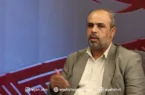وقتی مجری به احترام سوابق یک مدیر روابط عمومی از جا بلند می شود!